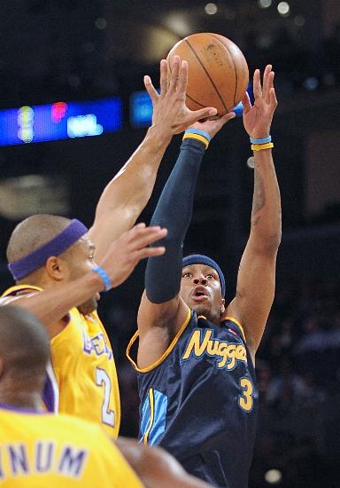 扮演不同的 扮演不同的