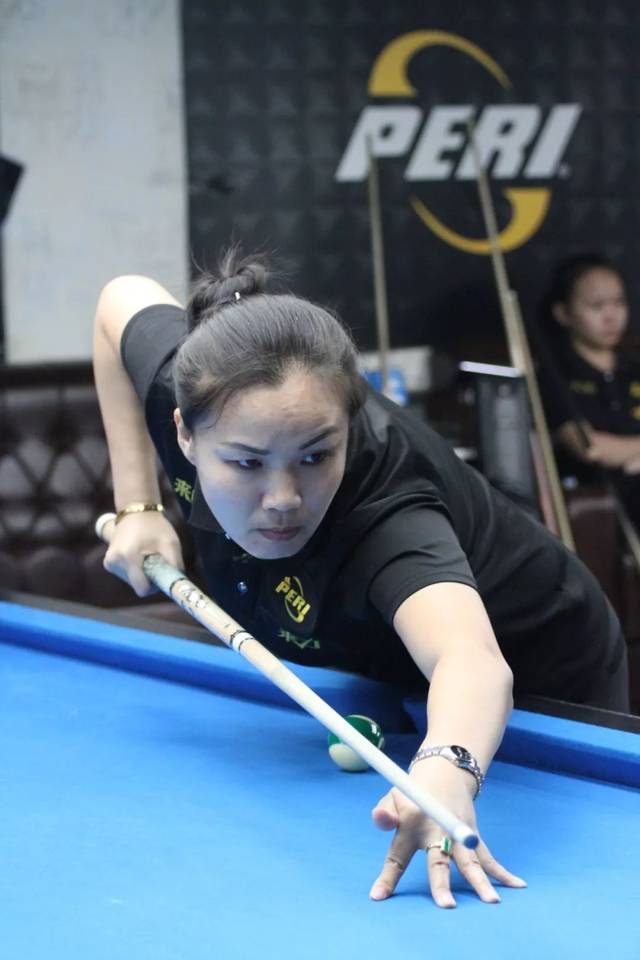 现都充满悬 现都充满悬