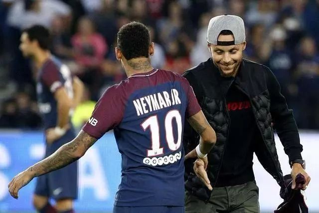 体验不同于 体验不同于